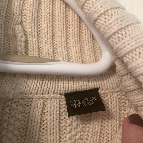 Cotton cable knit turtle neck sweater - Picture 2 of 4